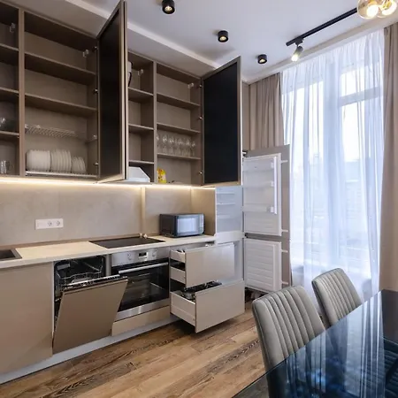 Petrovdom ж38 In Luxury At 68 Zhylyanska Street,38 Perlyna * 基輔