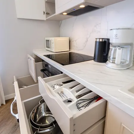 Petrovdom ж38 In Luxury At 68 Zhylyanska Street,38 Perlyna 公寓 *