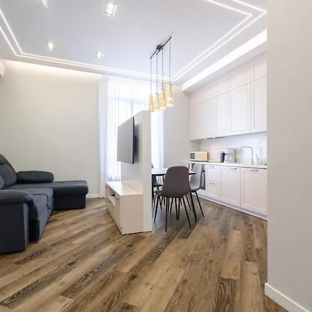 Petrovdom ж38 In Luxury At 68 Zhylyanska Street,38 Perlyna 基輔